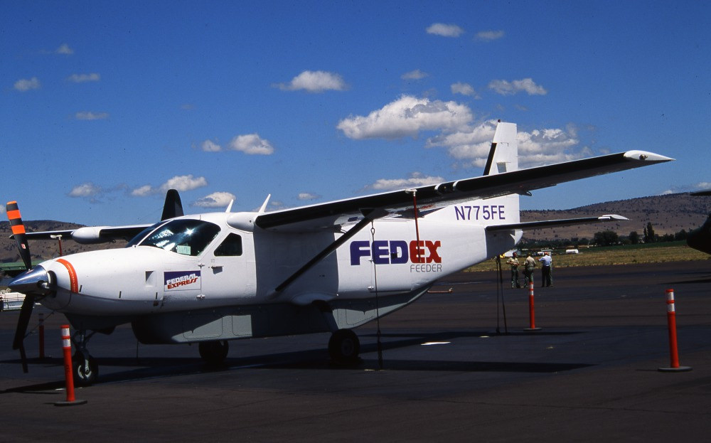 Cessna 208B Caravan N775FE FedEx